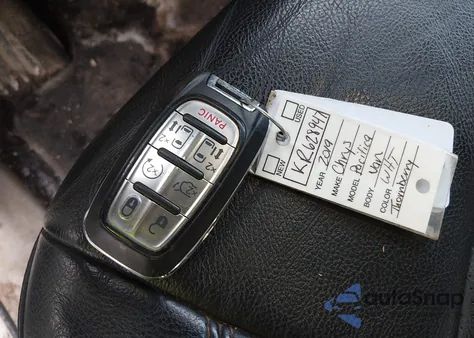 2019 Chrysler Pacifica Touring L z USA, uszkodzony, nr VIN 2C4RC1BG1KR628947